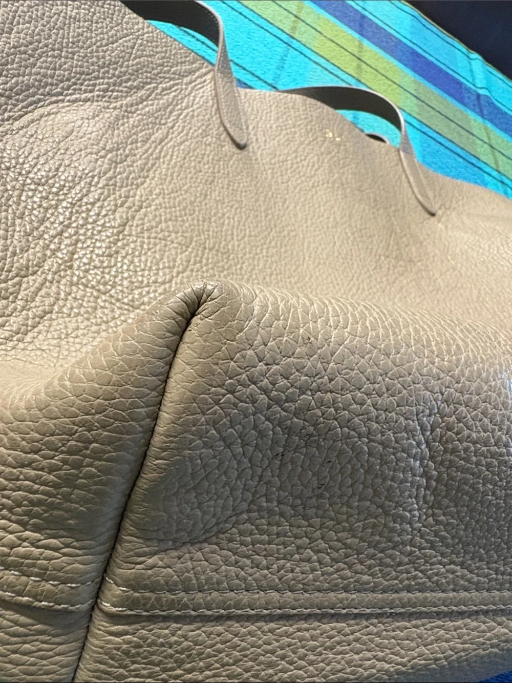 Cuyana leather tote